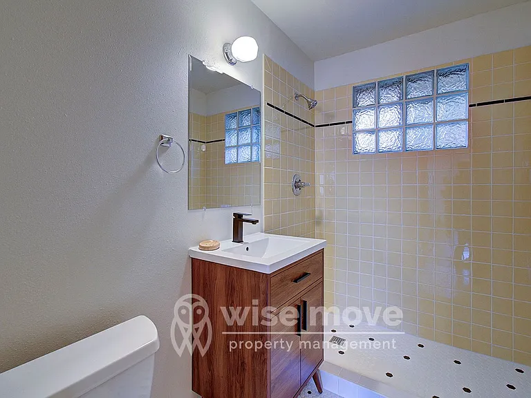 2605 E Mill Plain Blvd #4 — Photo 16