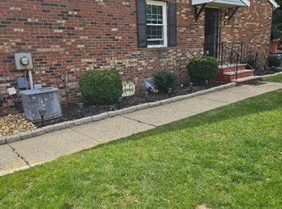 26 Hamilton Dr, Spotswood, NJ 08884