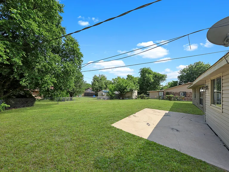 2902 Lawndale St — Photo 19