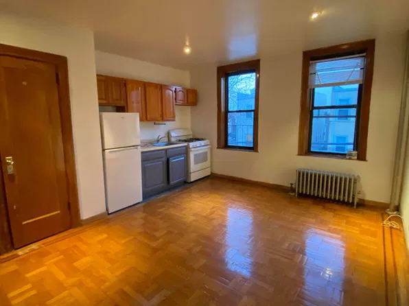 179 Gelston Avenue image 1 of 2