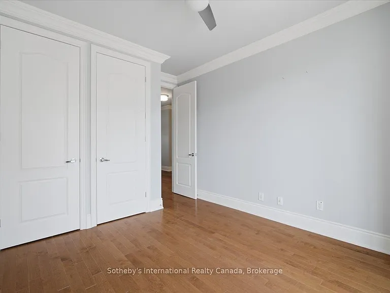 339 Randall St — Photo 33