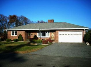 14 George St, Agawam, MA 01001