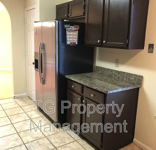 12910 Forest Glen Ct S — Photo 5