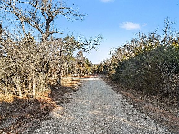 3rd image of 960 Creekside Trl #4