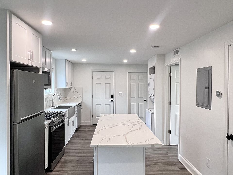 1st image of 338 Lowell St #3