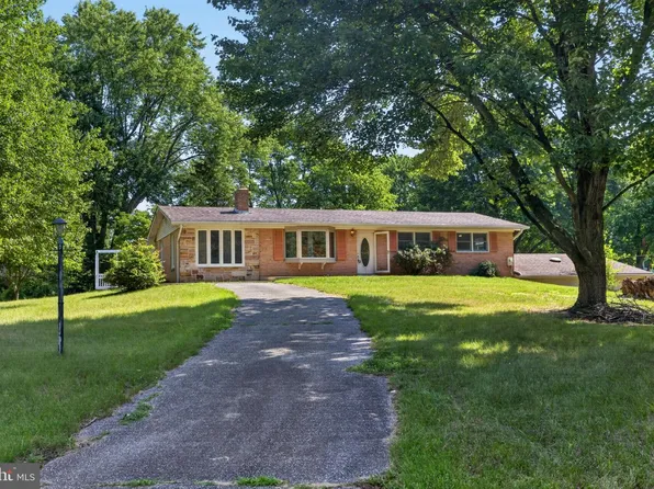 5611 Park Dr, Bowie, MD 20715
