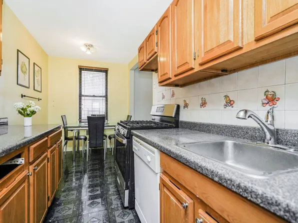 1213 Avenue Z image 10 of 33