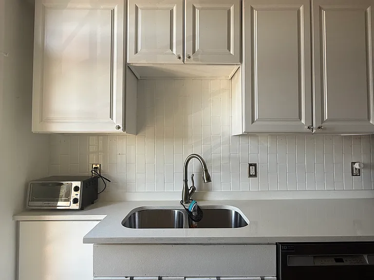 1356 N Pearl St #304 — Photo 10