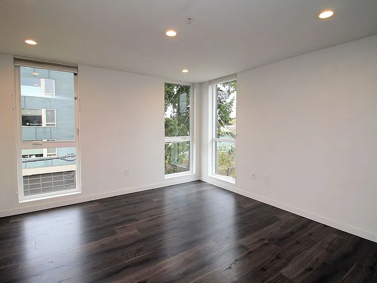 1480 N Jarrett St #303 — Photo 6