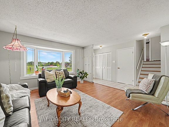 3rd image of 18 Ross St