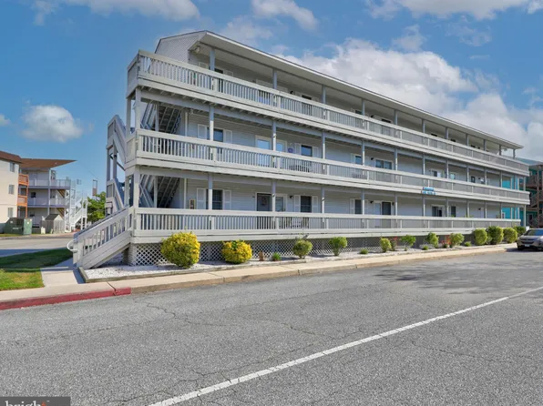 402 144th St Unit 203, Ocean City, MD 21842