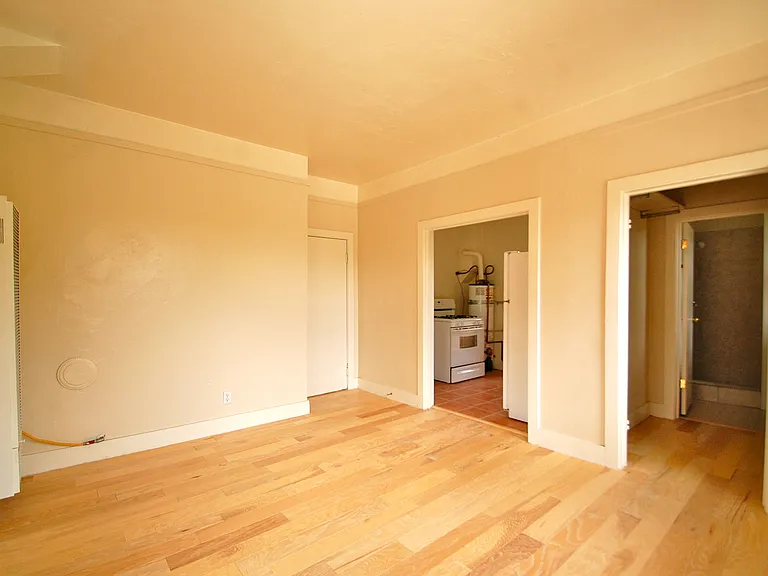 2930 Adeline St — Photo 1
