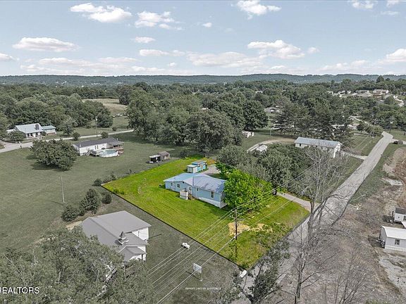 4th image of 142 N Point Rd
