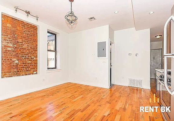 5th image of 587 Franklin Ave #3O