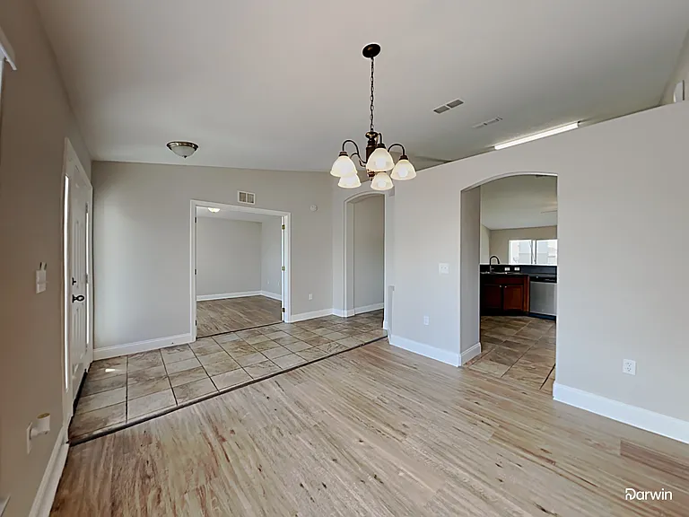 405 Danube Way — Photo 8