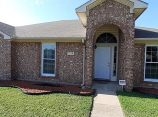 714 Crenshaw Dr, Cedar Hill, TX 75104