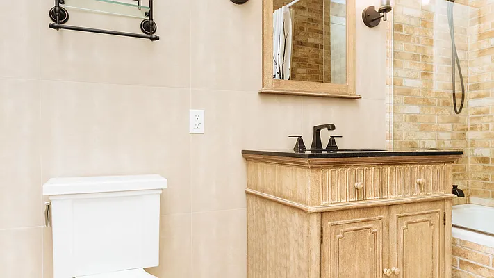 Rented by Nooklyn NYC LLC | media 34