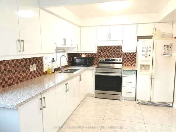 25 Picola Ct, Toronto, ON M2H 2N2