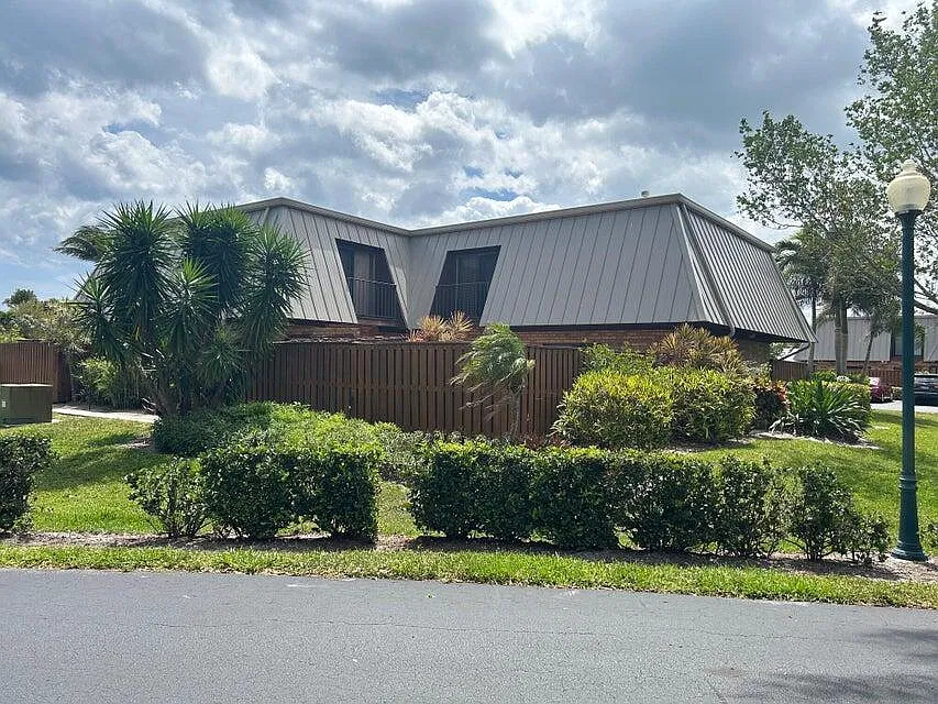 1420 Ocean Way — Photo 2