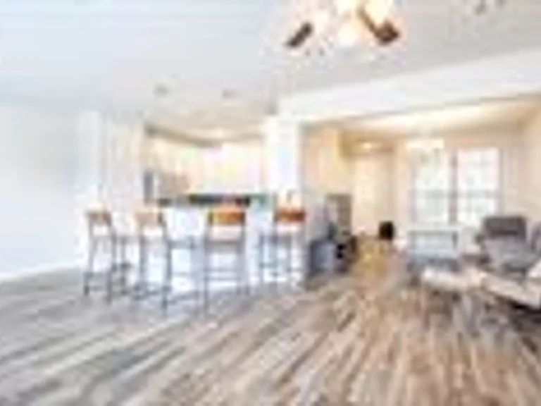 3009 Galveston St — Photo 1