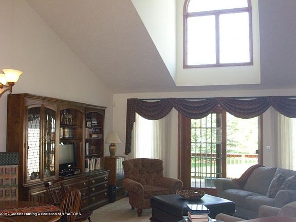 3rd image of 618 Burgenstock Dr