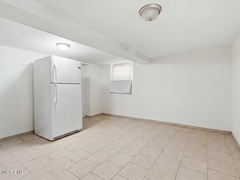 74 Poplar Ave — Photo 29