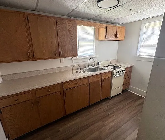 1076 W Packard St — Photo 5