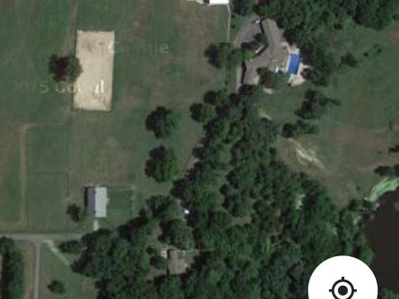 Arena/stable/barn/houses