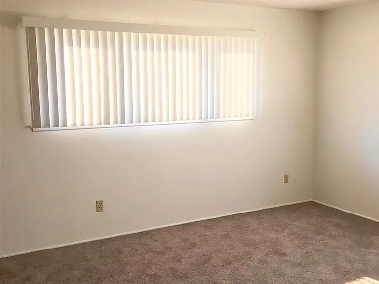 2730 McAllister St — Photo 12