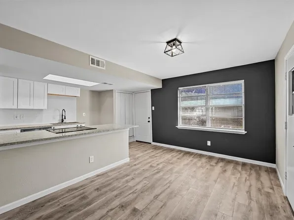 2530 Cunningham St, Irving, TX 75062