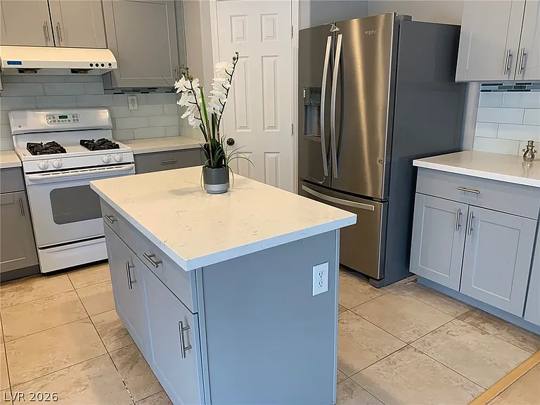 9933 W Diablo Dr — Photo 14