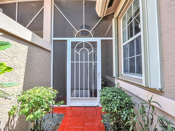 3rd image of 9531 Crescent View Drive N
