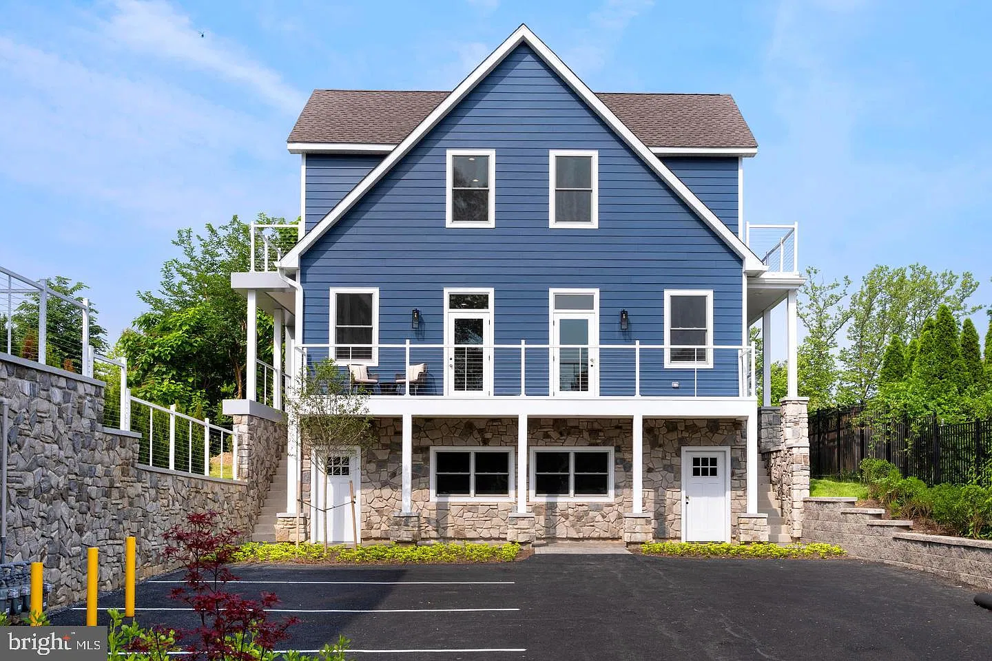 2 bed, 2.5 bath, 1220 sqft, $4,450 — Photo 1