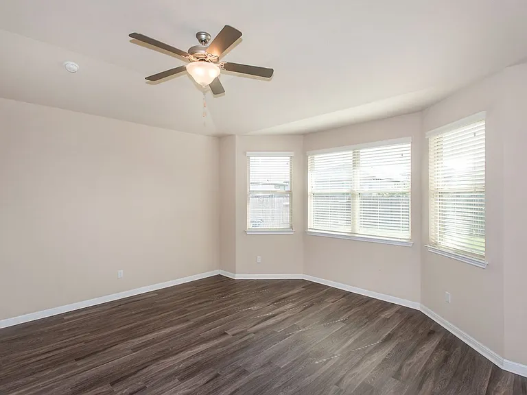 8113 Rosano St — Photo 15