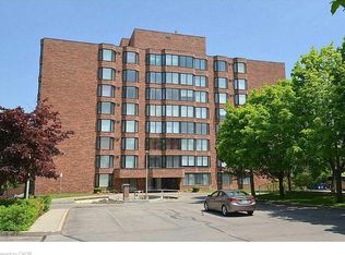 200 Limeridge Rd W #306, Hamilton, ON L9C7M7