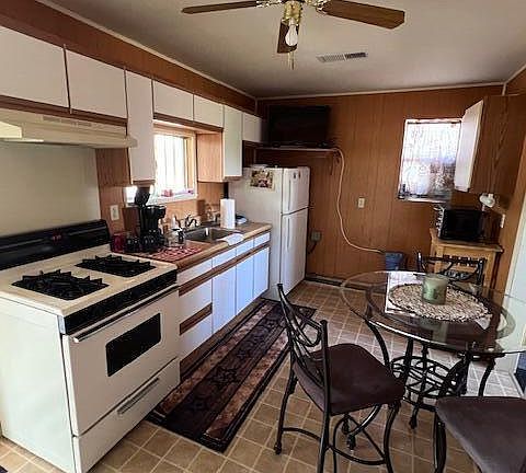 4th image of 6044 W High Desert Rd