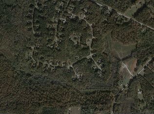 833 Tuxedo Dr, Commerce, GA 30530