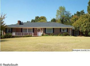 490 3rd St NW, Graysville, AL 35073