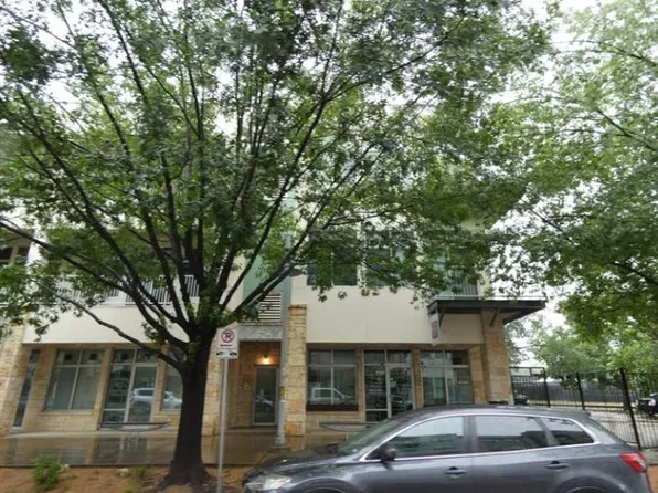 2401 E 6th St APT 5072, Austin, TX 78702