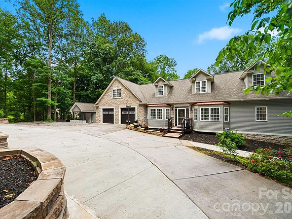 3rd image of 176 Charis Ln