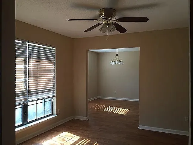 1646 Latham Ct — Photo 8