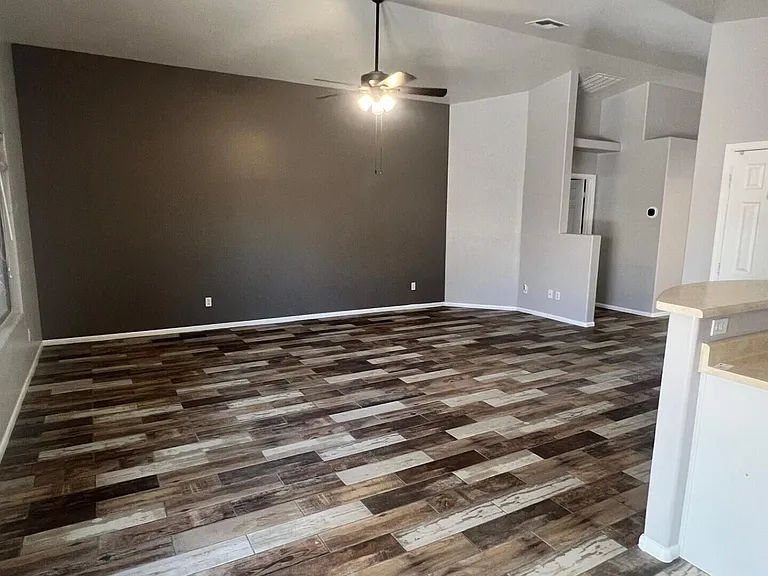 22264 N Kingston Dr — Photo 6