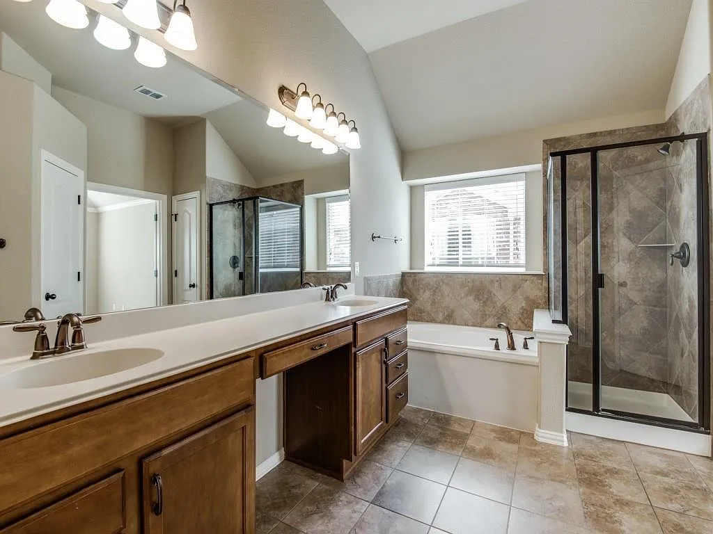 4 bed, 3134 sqft, $3,300 — Photo 4