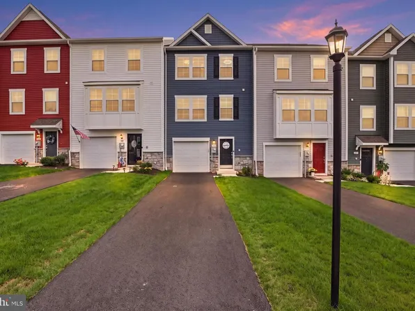 165 Homestead Dr, Hanover, PA 17331