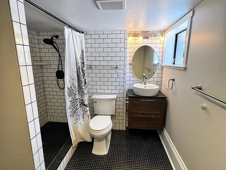 4718 N Oberlin St — Photo 28