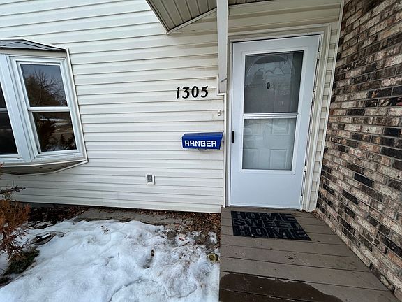 4th image of 1305 W Park Ave
