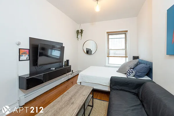 Rented by APT212 INC | media 17