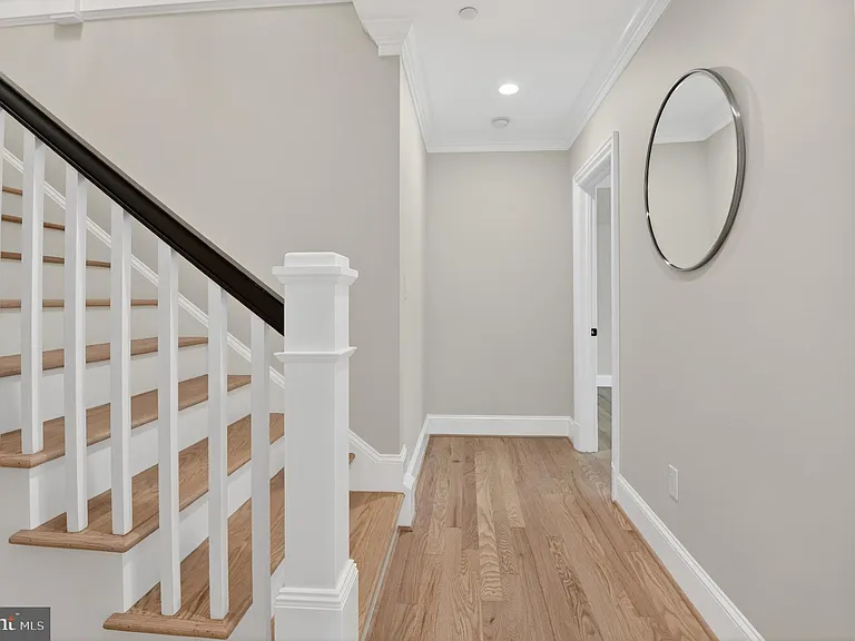 5718 Huntington Pkwy — Photo 60