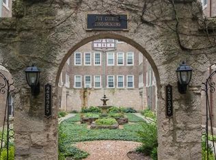 2335 W Farwell Ave APT 1N, Chicago, IL