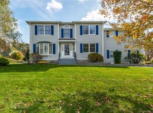 2 Padgett Pl, Waterford, CT 06385